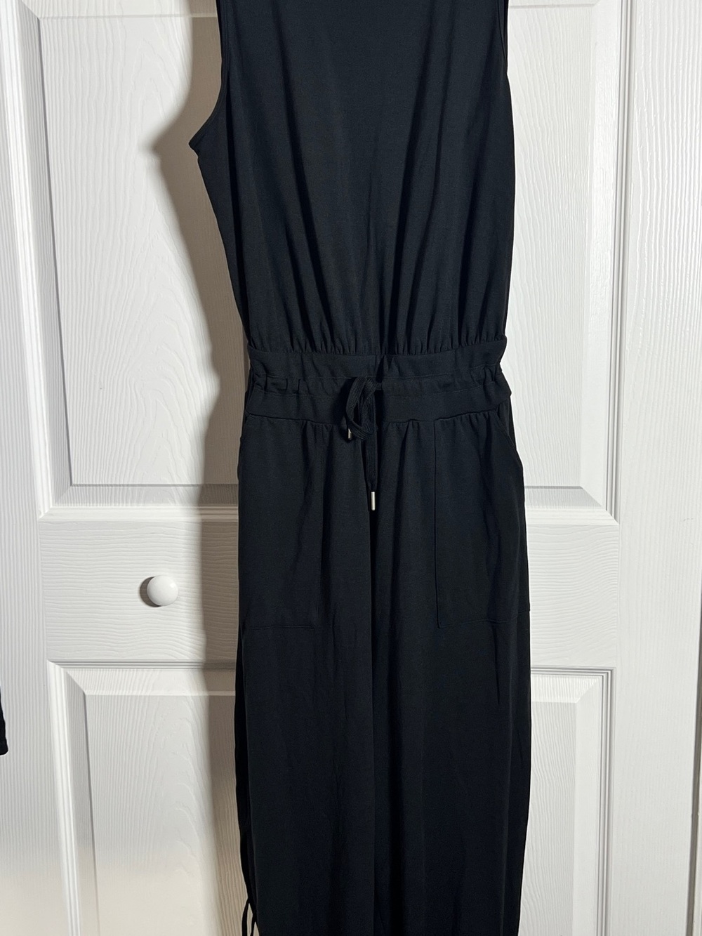 HALARA Black Sleeveless Jumpsuit with Drawstring Waist and Elastic Ankles